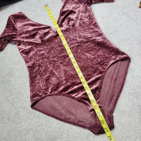 & OTHER STORIES NWT Velvet Jacquard Bodysuit SS Stretch V-Neck Burgundy Womens 6 - Picture 14 of 15